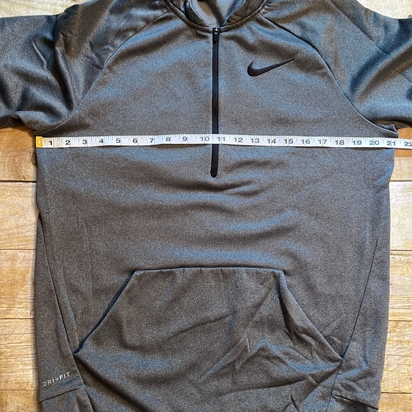Men's 1/4 zip Nike DriFit Fleece Sweatshirt - Picture 10 of 13